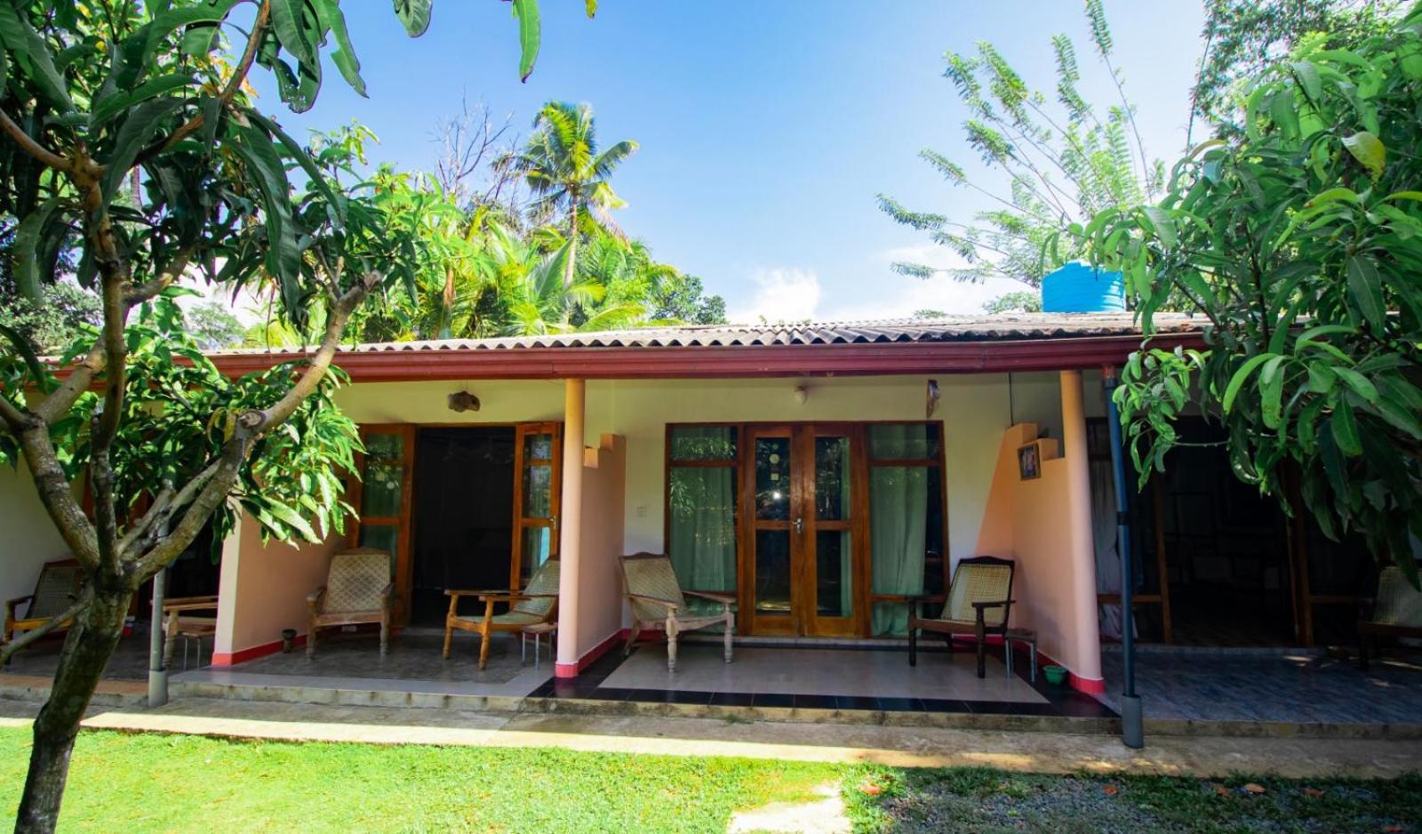 Hilltop Bungalow Hotel Mirissa Kültér fotó