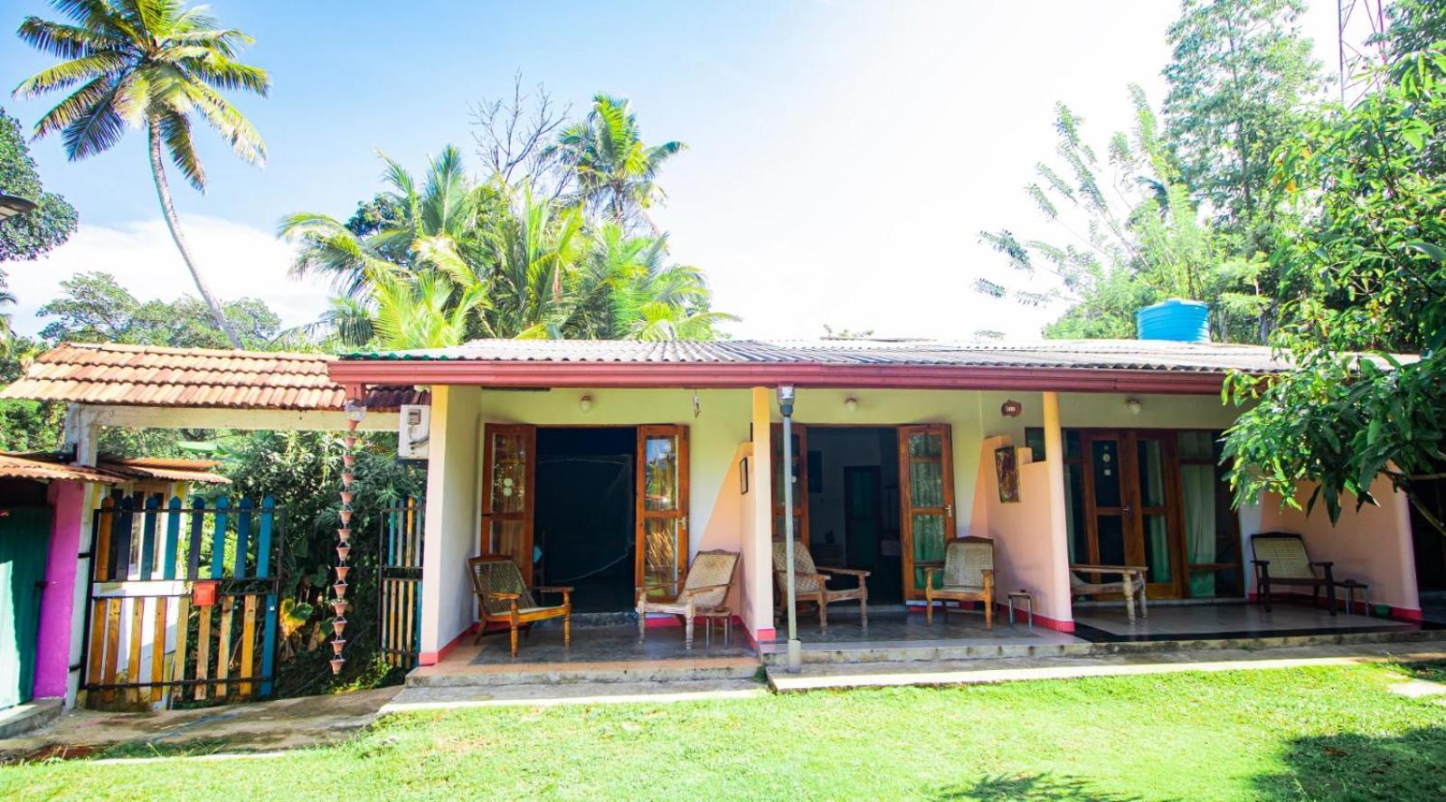 Hilltop Bungalow Hotel Mirissa Kültér fotó
