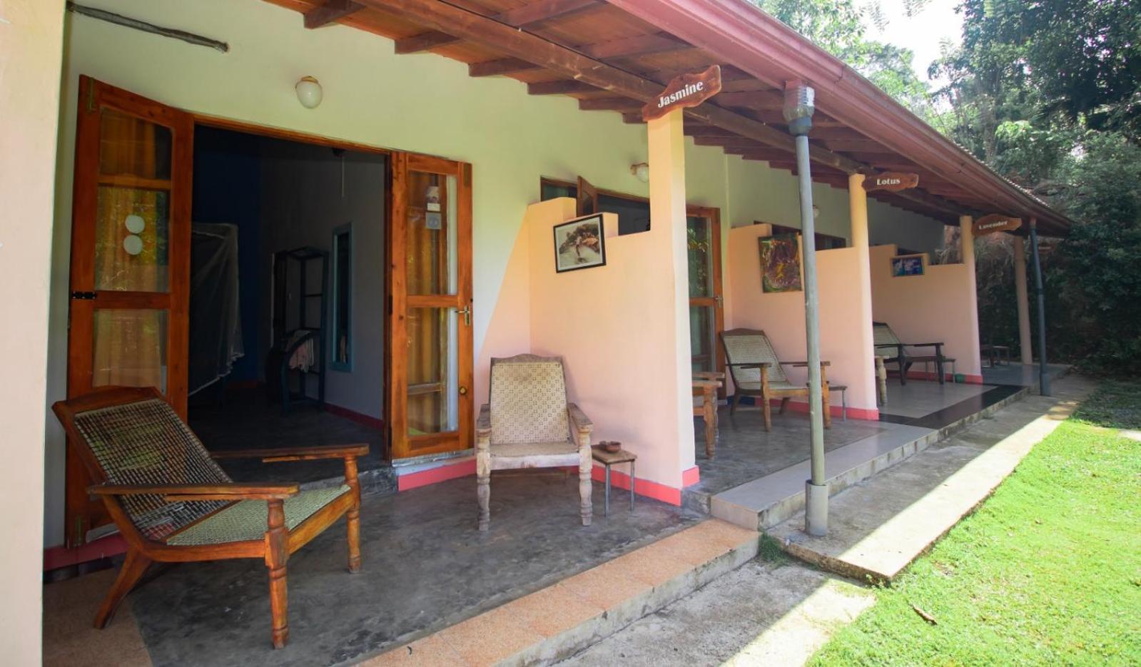 Hilltop Bungalow Hotel Mirissa Kültér fotó